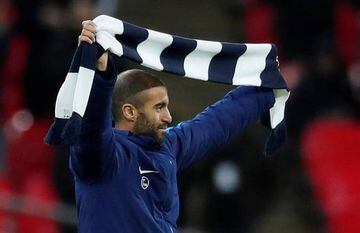Tottenham's Lucas Moura is presented to the fans.