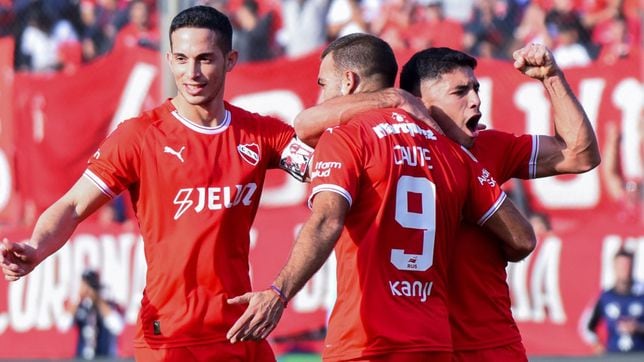Independiente derrota con sufrimiento a Huracán y lo complica