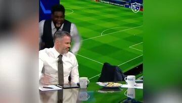 Richards, Carragher y el video que arrasa en Inglaterra en el gol del City