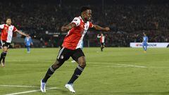 ROTTERDAM - Luis Sinisterra of Feyenoord celebrates 2-0 during the UEFA Conference League semifinal match between Feyenoord and Olympique Marseille at Feyenoord Stadium de Kuip on April 28, 2022 in Rotterdam, Netherlands. ANP MAURICE VAN STEEN (Photo by ANP via Getty Images)