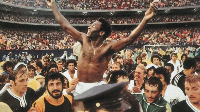 When did Pelé make his debut, what teams did he play for and when did he retire?