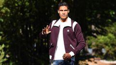 France and Real Madrid defender Raphael Varane arrives at the French national football team training base in Clairefontaine on October 3, 2016  near Paris, as part of the team&#039;s preparation for the upcoming World Cup 2018 qualifiers.  / AFP PHOTO / F