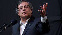 FILE PHOTO: Colombian President Gustavo Petro speaks during an event with peace negotiators of Colombia's government and the National Liberation Army (ELN) rebels, in Bogota, Colombia August 3, 2023. REUTERS/Vannessa Jimenez/File Photo