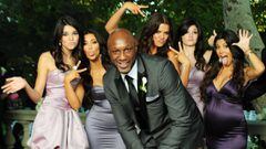 Lamar Odom, junto a las Kardashians, el d&iacute;a de su boda con Khlo&eacute;.