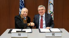 Jean Todt, presidente de la FIA, y Thomas Bach, presidente del COI, en la firma del acuerdo en 2012.
