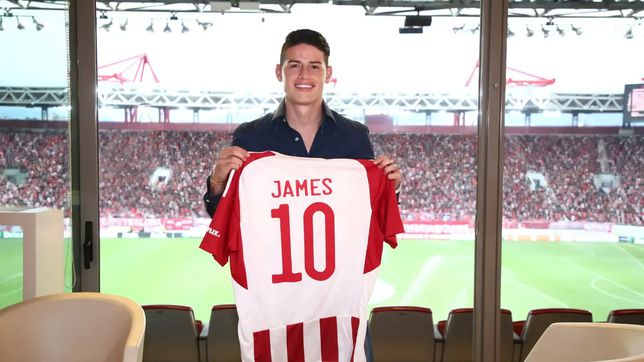 James, por su debut en Grecia antes de jugar con Colombia
