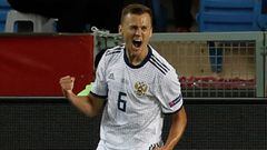 Denis Cheryshev, celebra el gol que marc&oacute; con Rusia a Turqu&iacute;a.