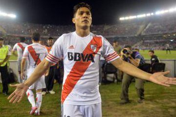 Teófilo Gutiérrez: no pudo alzar el tercer título de Copa Libertadores con River Plate en 2015 por decisión propia. Después de la eliminación de la Selección Colombia de la Copa de América el delantero anunció que su etapa como jugador en el equipo millonario había terminado.