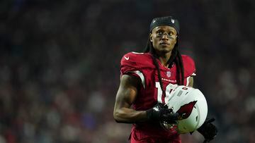 GLENDALE, AZ - DECEMBER 12: DeAndre Hopkins #10 of the Arizona Cardinals gets set against the New England Patriots at State Farm Stadium on December 12, 2022 in Glendale, Arizona. (Photo by Cooper Neill/Getty Images)