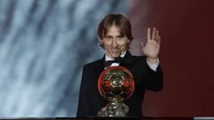 Real Madrid&#039;s Luka Modric celebrates with the Ballon d&#039;Or award during the Golden Ball award ceremony at the Grand Palais in Paris, France, Monday, Dec. 3, 2018. Awarded every year by France Football magazine since Stanley Matthews won it in 195