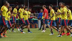 Colombia&#039;s players train during a practice session in Sao Paulo, Brazil, on June 18, 2019, on the eve of the Copa America Group B football match against Qatar. (Photo by Miguel SCHINCARIOL / AFP)