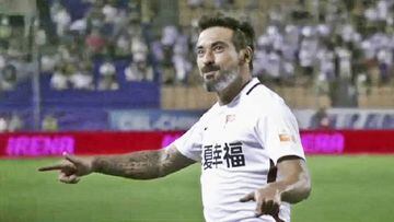 Ezequiel Lavezzi celebra un gol Hebei CFFC.