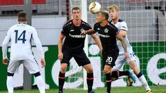 Aránguiz es figura y el Bayer da un gran paso en Europa League
