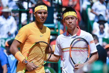 Rafa Nadal y Kei Nishikori antes del comienzo de la final. 