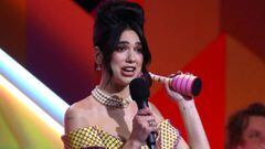Dua Lipa arrasa en los Premios BRITs con su discurso en favor de los sanitarios