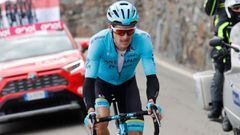 El ciclista dan&eacute;s del Astana Jakob Fuglsang, durante la subida al Passo dello Stelvio en la decimoctava etapa del Giro de Italia 2020.