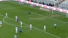 Balotelli dedica su gol al DT rival que dijo que no tenía cerebro