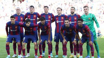 Once del Fútbol Club Barcelona: Iñaki Peña; Cancelo, Christensen, Iñigo Martínez, Balde; De Jong, Oriol Romeu, Pedri; Lamine Yamal, Lewandowski y Ferran Torres.