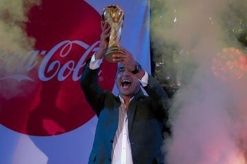 Trezeguet y Maluma despiden a la Copa del Mundo de Colombia