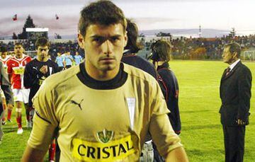 Era suplente del 'Tati' en 2005 y actualmente es arquero de Deportes Antofagasta y jugará Copa Sudamericana el próximo año con los pumas. 

