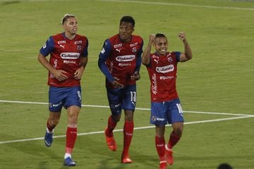 Independiente Medellín derrotó 3-1 a Once Caldas en el inicio de la fecha 10 de la Liga BetPlay. Julio Comesaña debutó como entrenador del cuadro antioqueño.