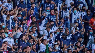 Aficionados Rayados hacen largas filas para boletos de la final de Concacaf
