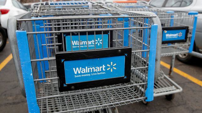 Inflation: Target and Walmart profits drop and stocks plunge after posting financial reports