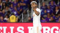 MLS Review: Ibrahimovic leads Galaxy as LAFC stutter again