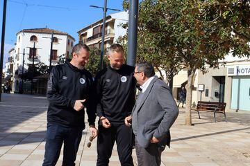 Magnus y Jesper con Antonio Moreno Ferrer, alcalde de Vélez Málaga.