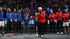 El capit&aacute;n del equipo del Resto del Mundo, John McEnroe, habla durante la entrega de trofeos de la cuarta edici&oacute;n de la Laver Cup.