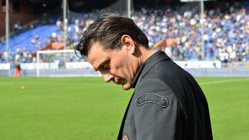Vincenzo Montella head coach of Milan shows his disappointment during the Serie A match between UC Sampdoria and AC Milan at Stadio Luigi Ferraris on September 24, 2017 in Genoa, Italy. 