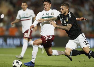 El más reciente ‘villano’ es Mauro Icardi. En duelo amistoso desarrollado noviembre de 2018, el atacante se hizo pesar a los dos minutos de juego, tanto que representó su primero con la albiceleste, en la victoria de Argentina por 2-0.