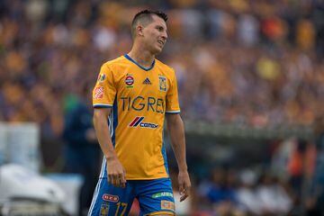 El "Gringo" Torres llegó a Tigres procedente de Pachuca. El jugador mexicoamericano formó parte del equipo que consiguió tres títulos de liga, aunque con los años fue perdiendo cada vez más protagonismo. El Clausura 2019 lo jugó con Puebla.