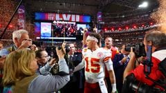 Is Donna Kelce's jersey of Travis and Jason available to buy? Who designed  it? - AS USA