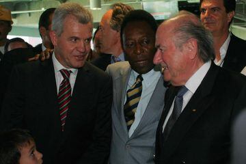 Los tres personajes coincidieron en 2009, en la inauguración del Territorio Santos Modelo con el partido entre Santos Laguna y Santos FC.                                                                                                                                                                                                                            