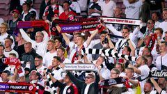 BARCELONA, SPAIN - APRIL 14: Fans of Eintracht Frankfurt celebrate victory after the UEFA Europa League Quarter Final Leg Two match between FC Barcelona and Eintracht Frankfurt at Camp Nou on April 14, 2022 in Barcelona, Spain. (Photo by Pedro Salado/Quality Sport Images/Getty Images)