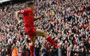 Liverpool's Philippe Coutinho celebrates
