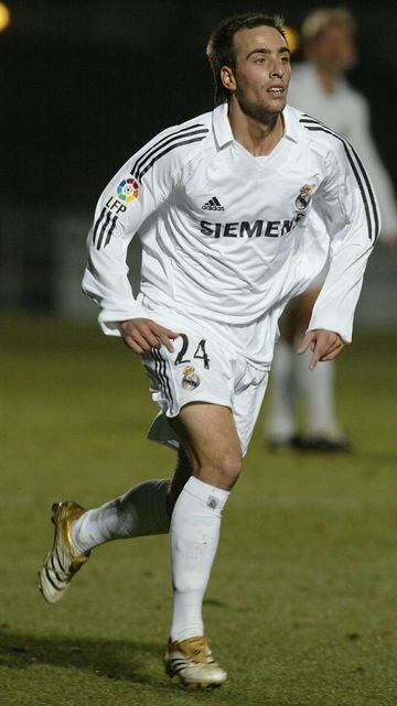 El canterano madridista se marchó del Real Madrid en 2007. Ese mismo año fichó por el Mallorca, donde estuvo hasta 2010.
