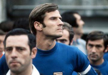 Uno de los mejores laterales de toda la historia. Desempeñó toda su carrera en el Inter de Milán (1960-1978) e integró a la Selección Italiana subcampeona del mundo en México '70.