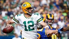 LOS ANGELES, CA - OCTOBER 28: Quarterback Aaron Rodgers #12 of the Green Bay Packers looks to make a pass in the first quarter against the Los Angeles Rams at Los Angeles Memorial Coliseum on October 28, 2018 in Los Angeles, California.   Joe Robbins/Gett