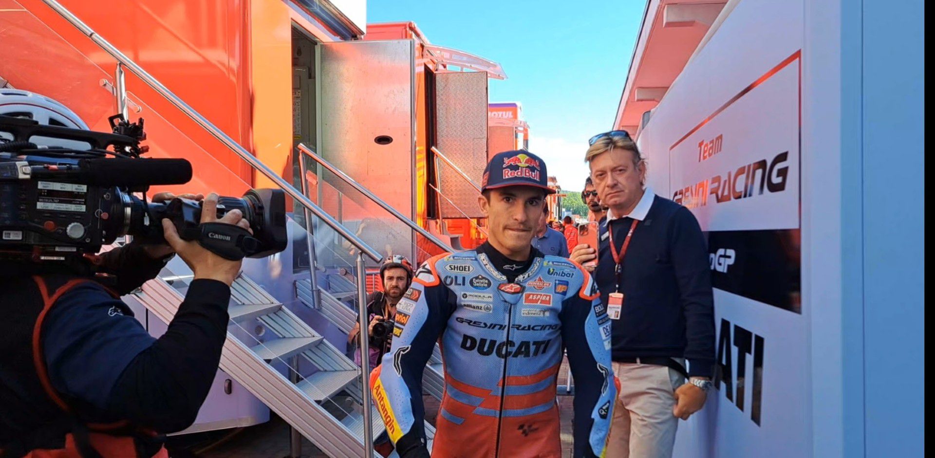 Todo se pone en contra de Márquez en la pole de Martín