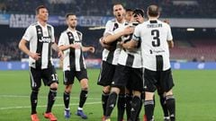 Juventus ride their luck to win in San Paolo and go 16 points clear