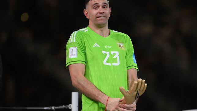 Argentina's Martínez explains Golden Glove gesture: why did he do it? - AS  USA