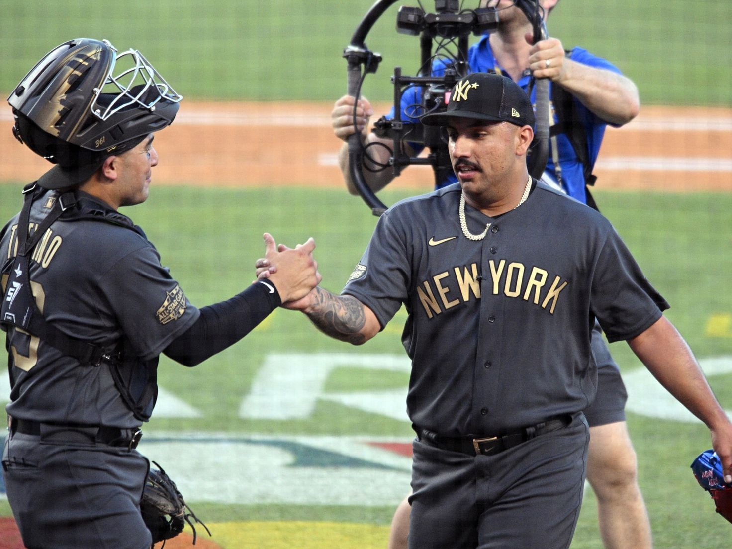 LOOK: Yankees' Jose Trevino shows up to son's career day in full uniform,  catcher's gear 