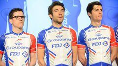 Thibaut Pinot posa con el nuevo maillot del Groupama-FDJ