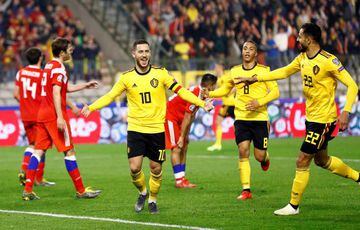 Eden Hazard celebrates scoring against Russia
