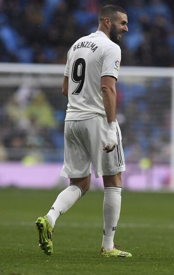 El delantero del Real Madrid con alma de '10' (reconocido por él mismo) llevó en su primera temporada como madridista el '11' en su espalda pero cuando Cristiano lo dejó libre el francés lo ha llevado en las temporadas restantes.