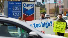 Ante los altos precios de la gasolina en Estados Unidos, algunos estados han aprobado y propuesto ciertas ayudas y estímulos para pagar el combustible.