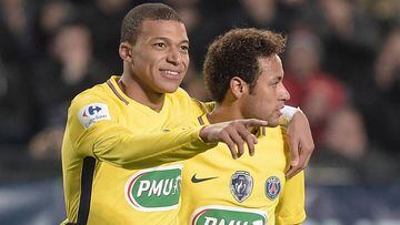 Paris Saint-Germain&#039;s French forward Kylian Mbappe (L) celebrates with Paris Saint-Germain&#039;s Brazilian forward Neymar after a goal during the French Cup football match between Rennes (SRFC) and Paris-Saint-Germain (PSG) on January 7, 2018 at the