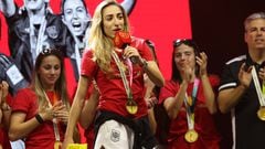 Olga Carmona was part of Spain’s World Cup celebrations despite losing her father that same day and her emotional speech will have you tearing up.